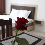 Luxor 아파트 *